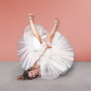 Til stjernerne falder, FOLKETEATRET